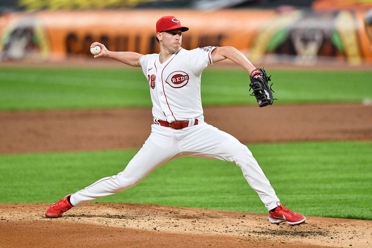 Anthony Desclafani, Great Pitch Form, white and red uniform, SD Desktop Wallpaper