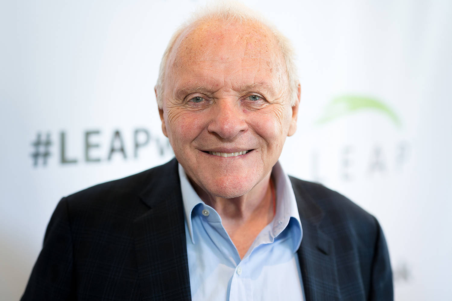Anthony Hopkins, white hair, warm smile, HD Desktop Wallpaper
