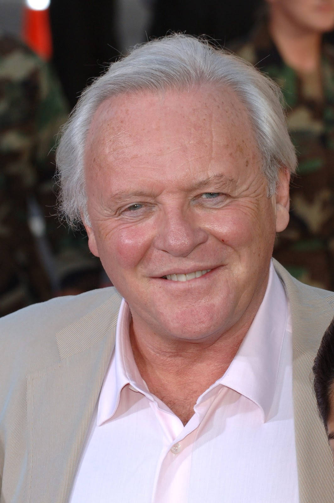 Anthony Hopkins, white hair, light beige suit, HD Phone Wallpaper