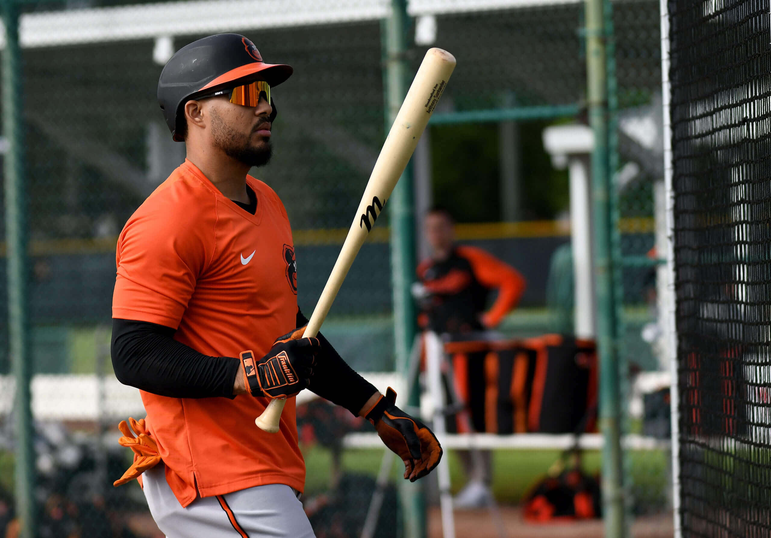 Anthony Santander, orange uniform, bat, 2K Desktop Wallpaper