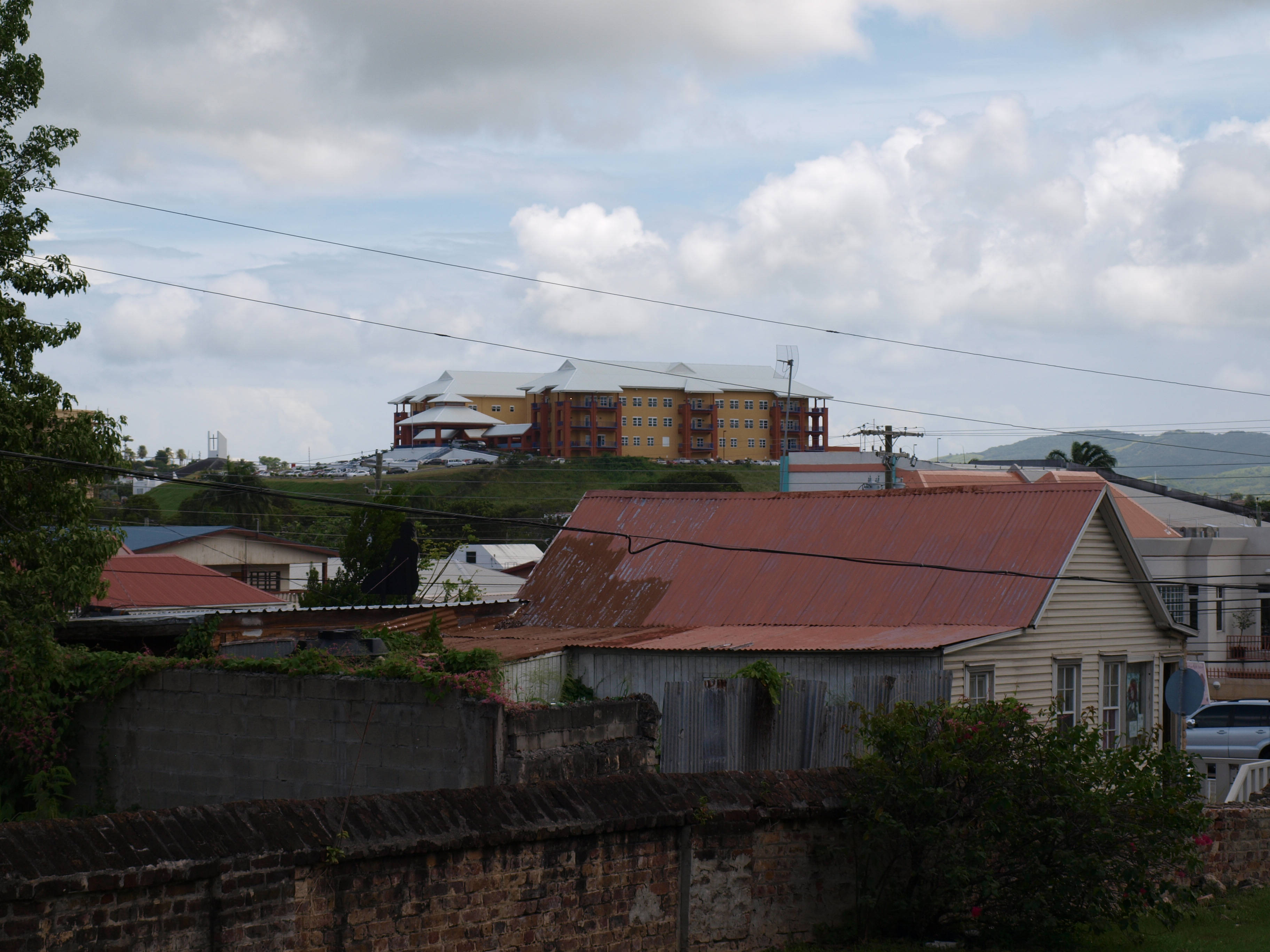 Antigua And Barbuda, hillside town, weathered houses, 2K Desktop Wallpaper