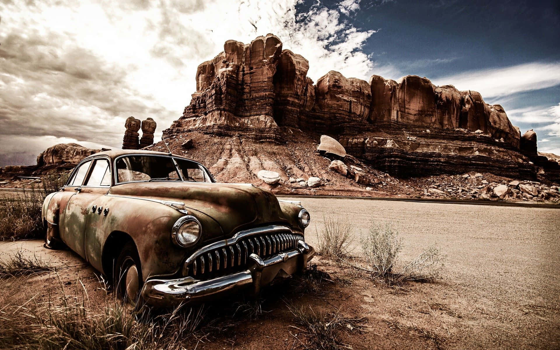 abandoned rusty vintage car, desert roadside, dramatic cloudy sky, Full HD Desktop Wallpaper