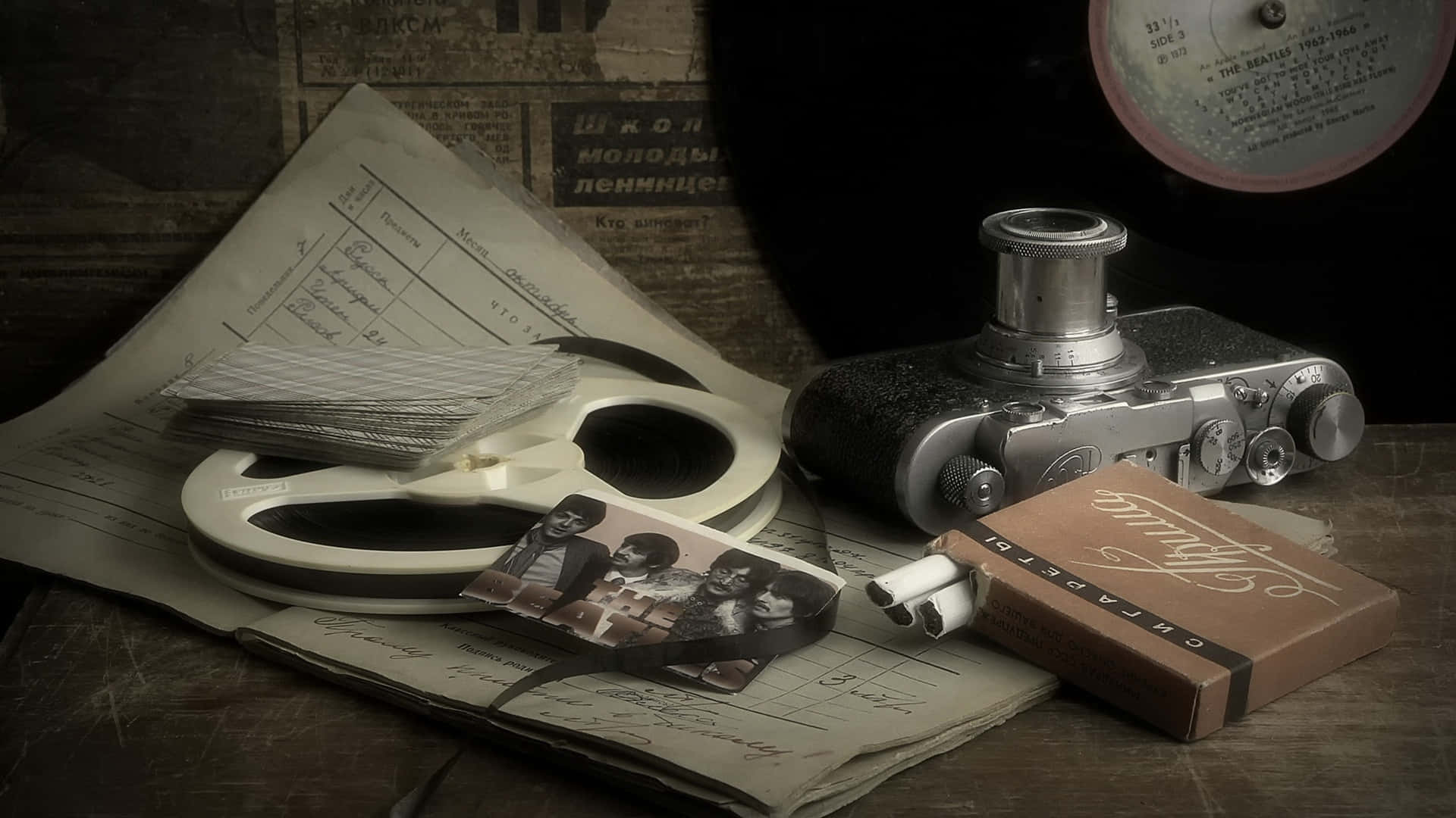 vintage camera, film reel, cigarette box, Full HD Desktop Wallpaper