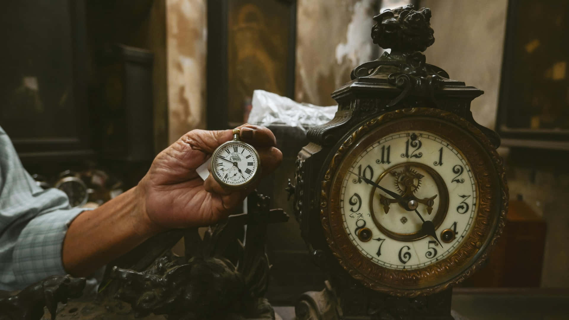 antique clock, ornate pocket watch, intricate detailing, Full HD Desktop Wallpaper