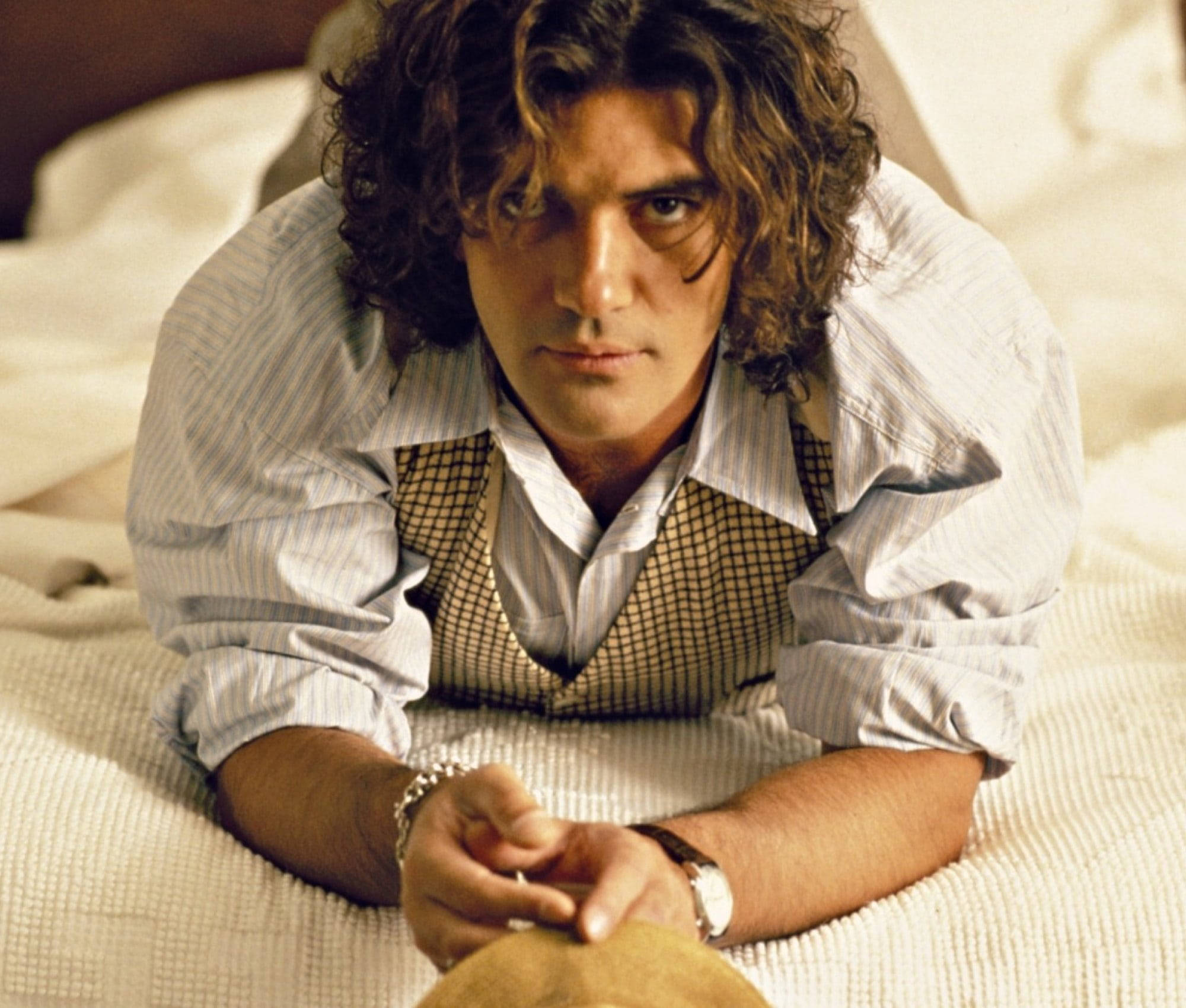 Antonio Banderas, curly hair, striped shirt, Full HD Desktop Wallpaper