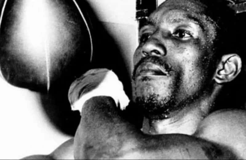 Antonio Cervantes, boxing speed ball, black and white, SD Desktop Wallpaper