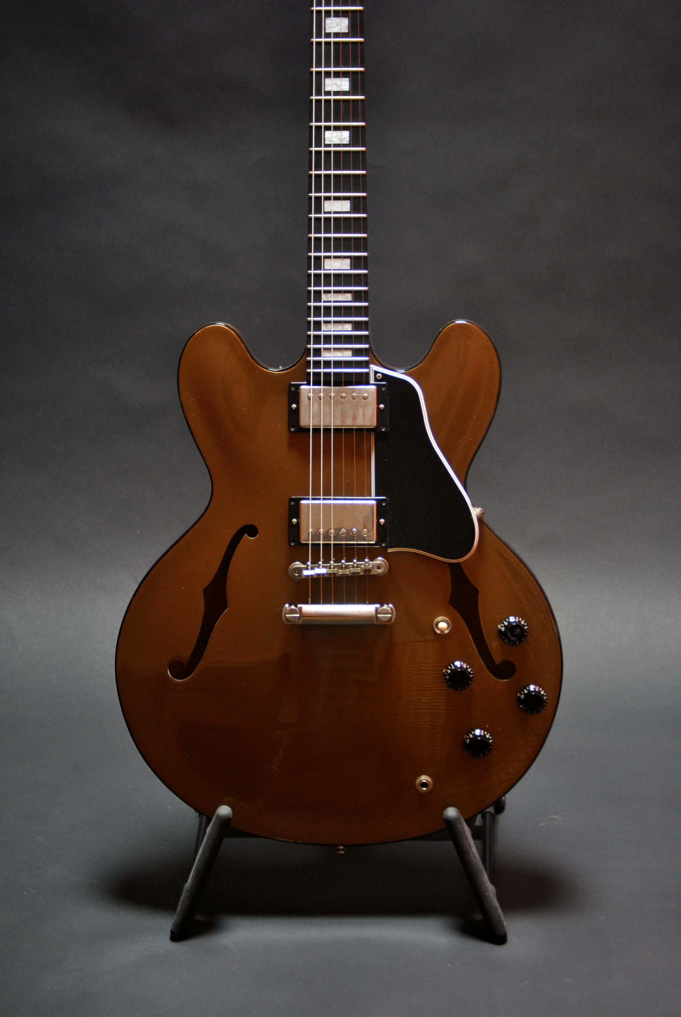 Gibson 335, sunburst, f-holes, 4K Phone Wallpaper