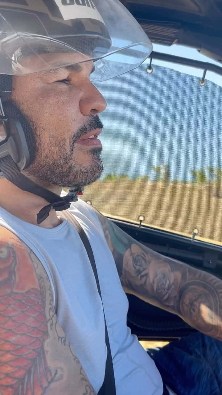 Antônio Rodrigo Nogueira, safety helmet, dry desert landscape, HD Phone Wallpaper