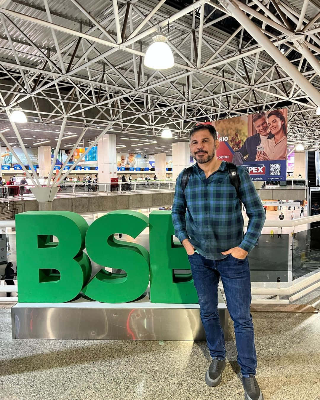 Antônio Rodrigo Nogueira, plaid shirt, green BSE letters, HD Phone Wallpaper