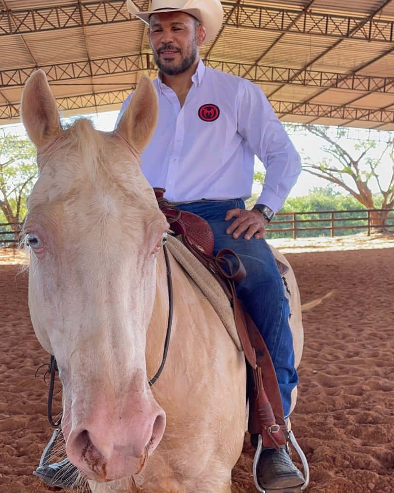 Antônio Rodrigo Nogueira, cowboy hat, light-colored horse, SD Phone Wallpaper