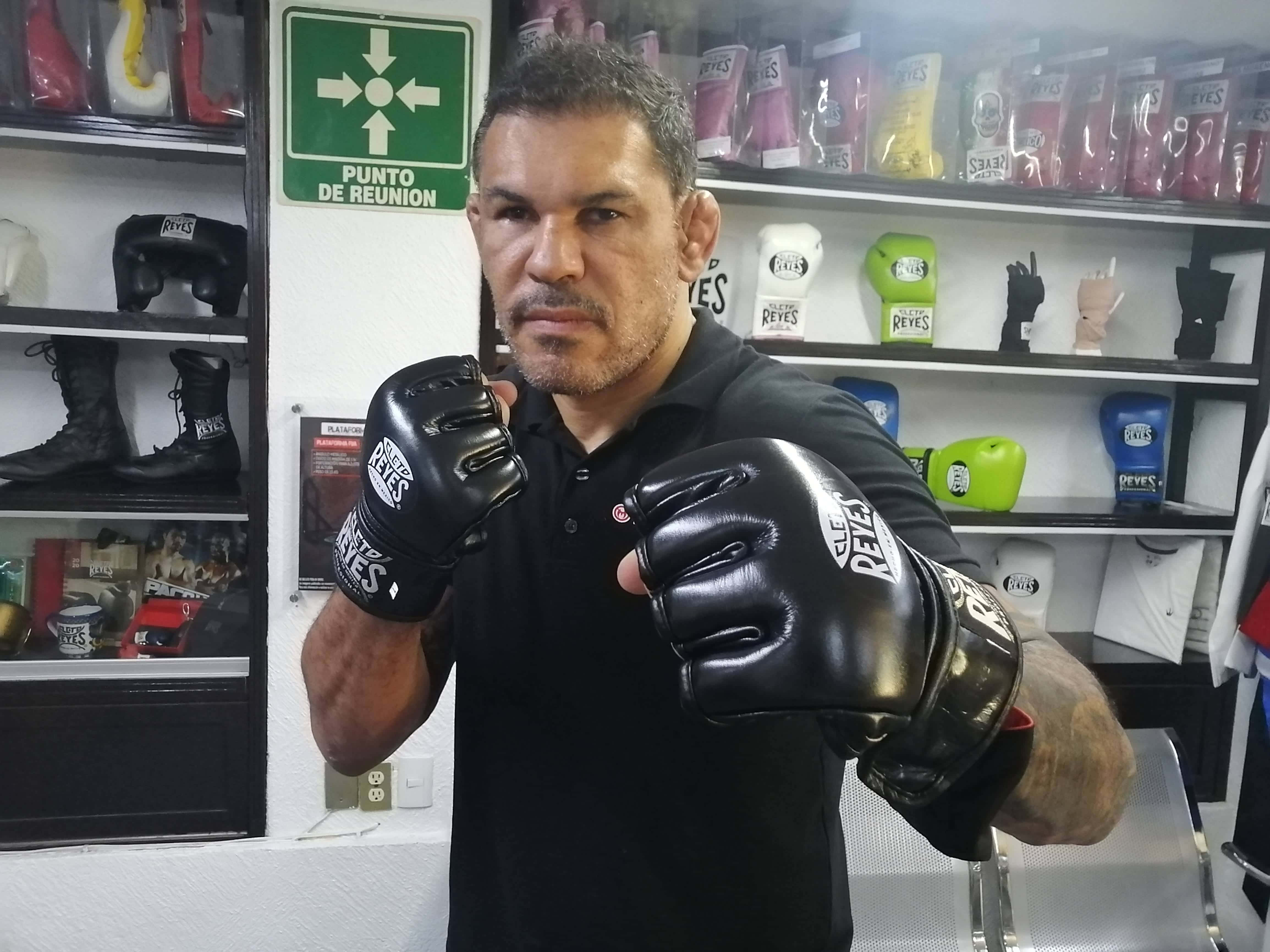 Antonio Rogerio Nogueira, black gloves, gym, 4K Desktop Wallpaper