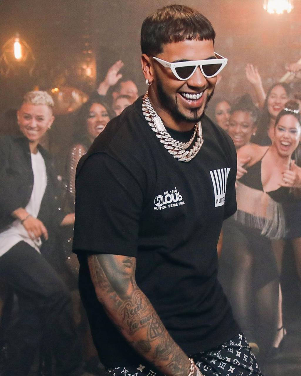 Anuel AA, white sunglasses, black t-shirt, HD Phone Wallpaper
