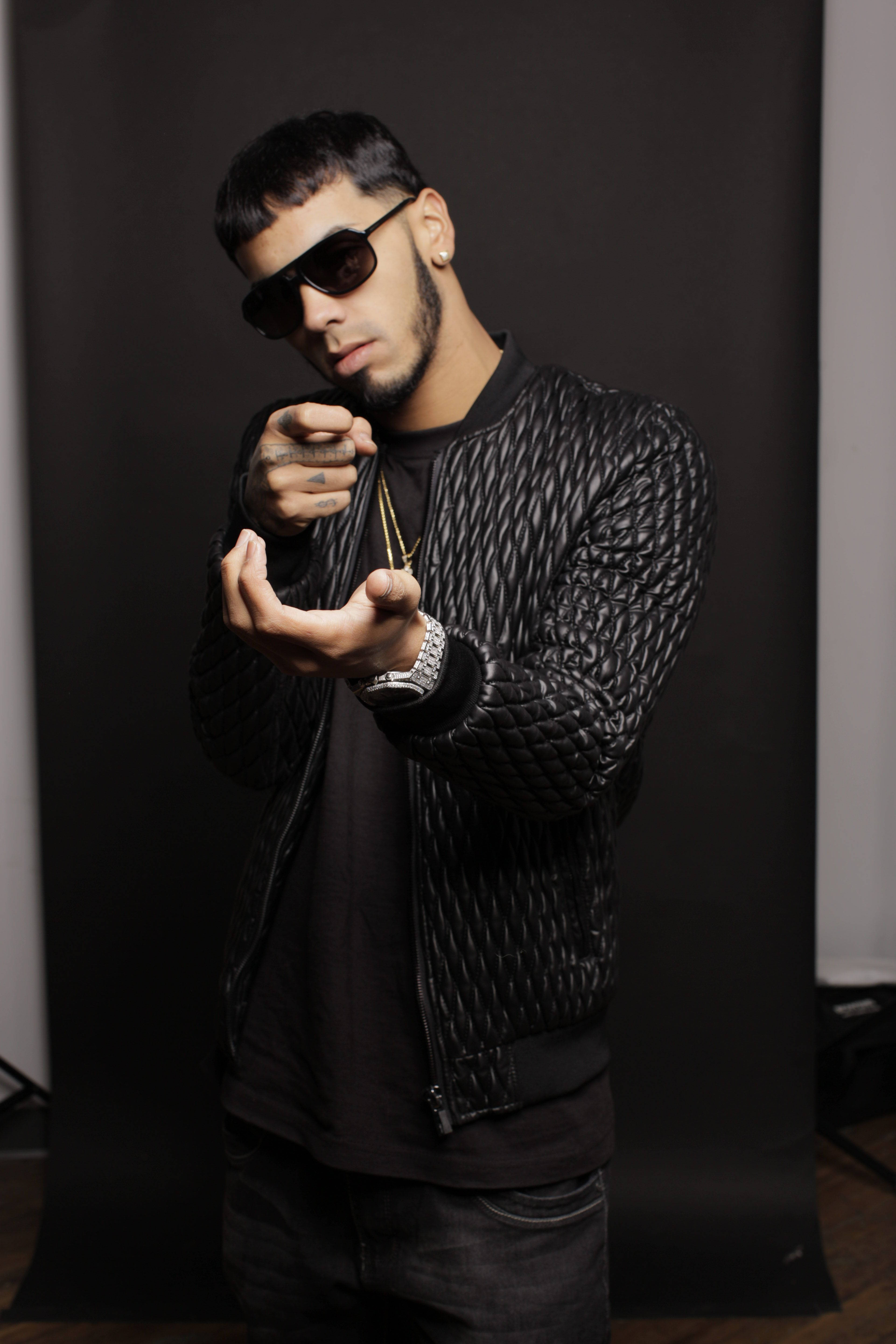 Anuel AA, black quilted jacket, sunglasses, 5K Phone Wallpaper