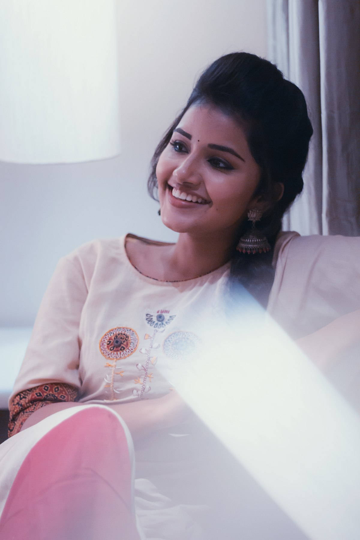 Anupama Parameswaran, sunlight, window, HD Phone Wallpaper