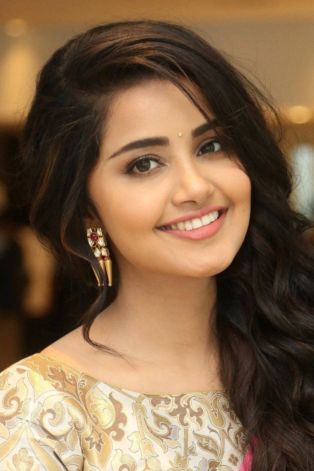 Anupama Parameswaran, long dark wavy hair, ornate gold earrings, HD Phone Wallpaper