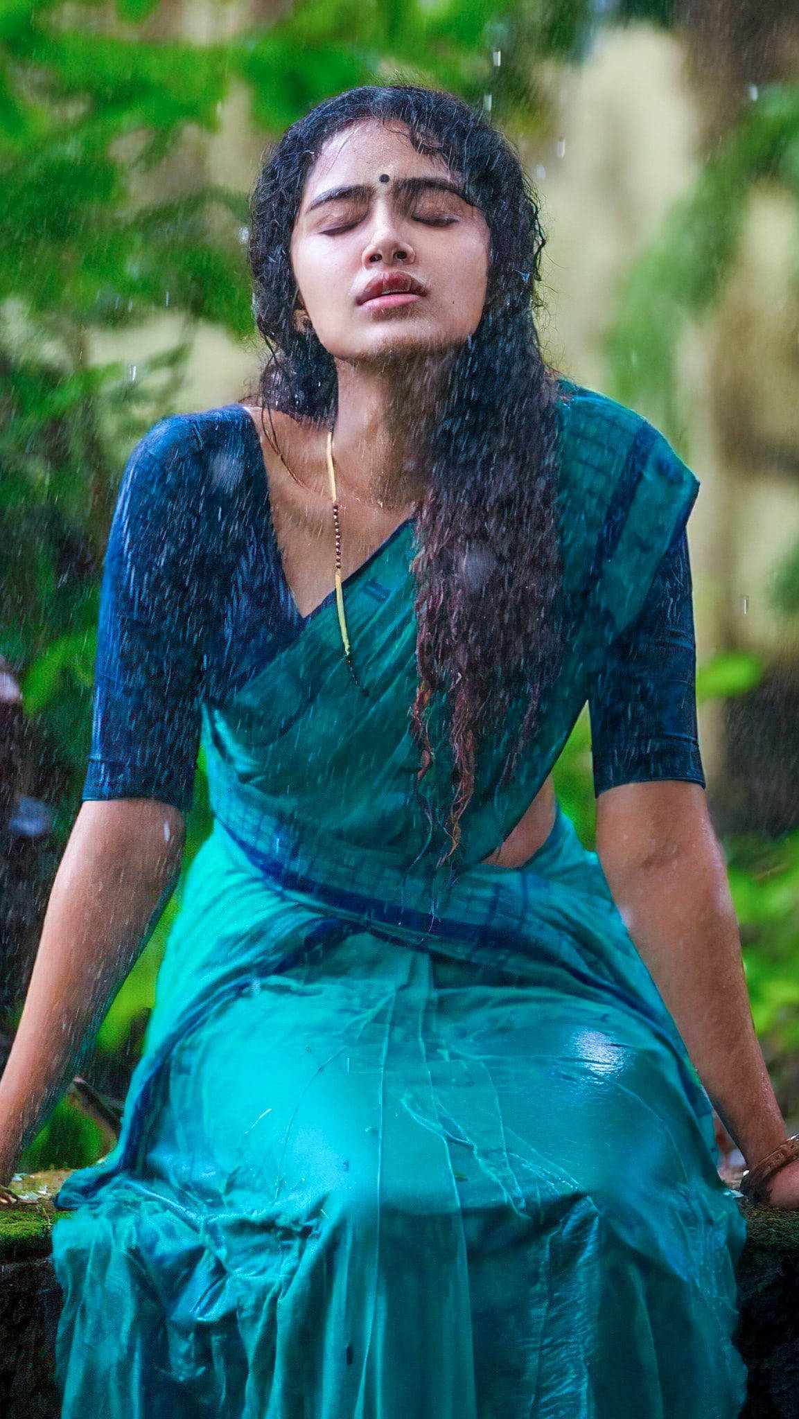 Anupama Parameswaran, teal sari, rain, Full HD Phone Wallpaper