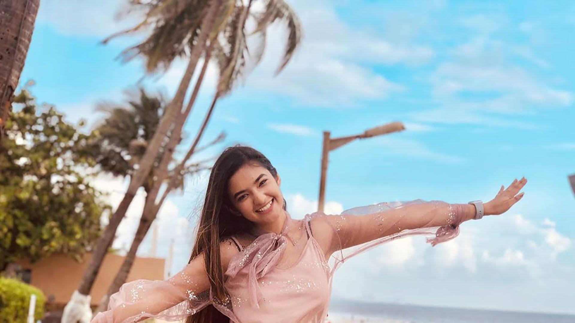 Anushka Sen, sparkling pink dress, palm trees, Full HD Desktop Wallpaper