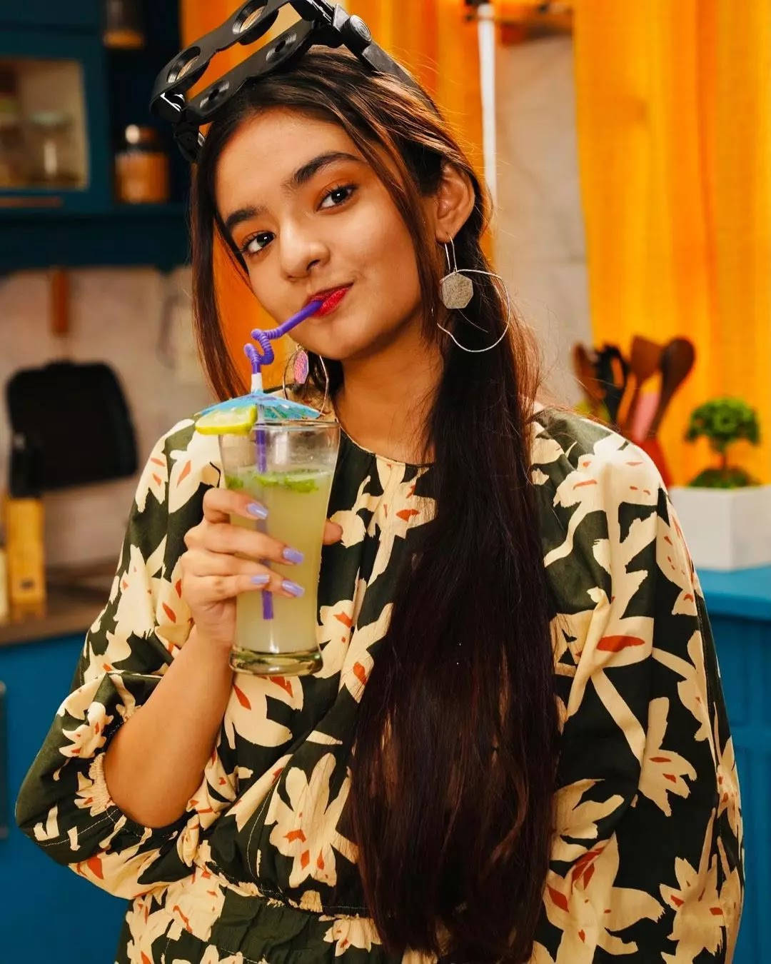 Anushka Sen, floral dress, tropical drink, HD Phone Wallpaper