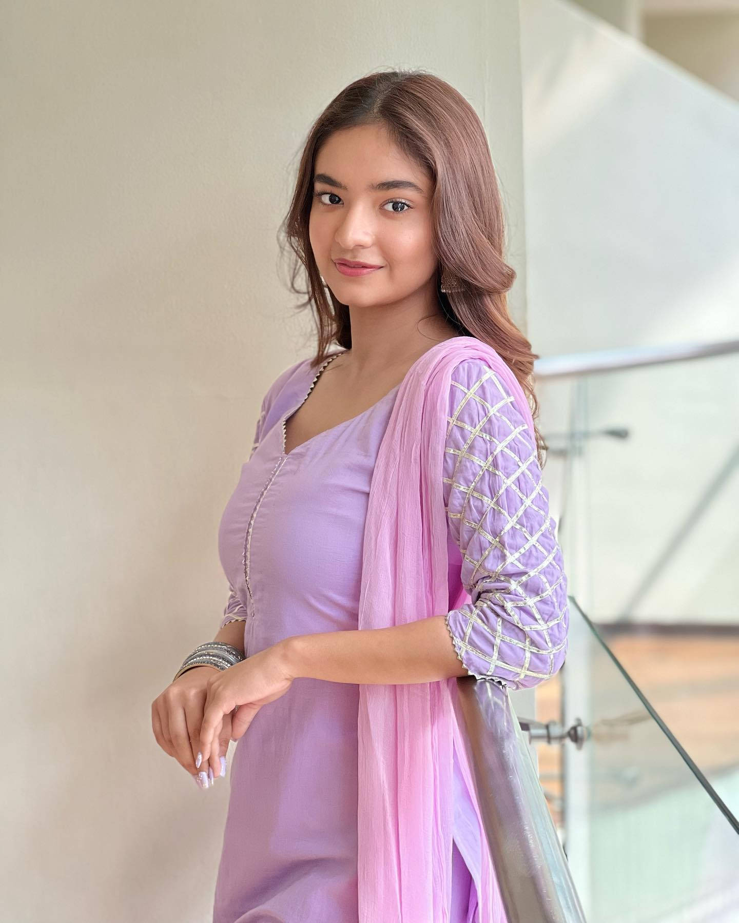 Anushka Sen, purple dress, lavender traditional outfit, HD Phone Wallpaper