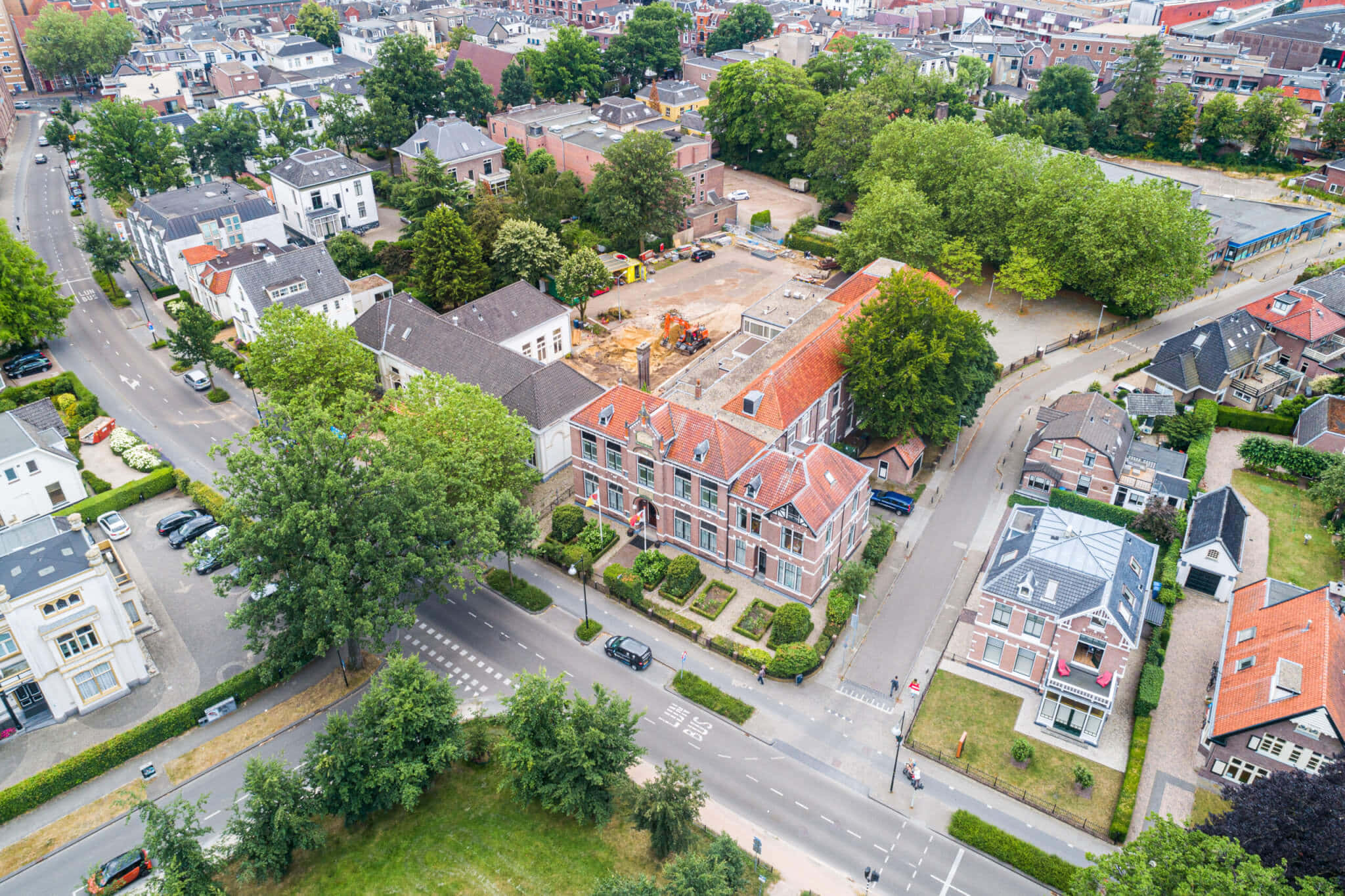 Apeldoorn, residential area, red tiled roofs, Full HD Desktop Wallpaper