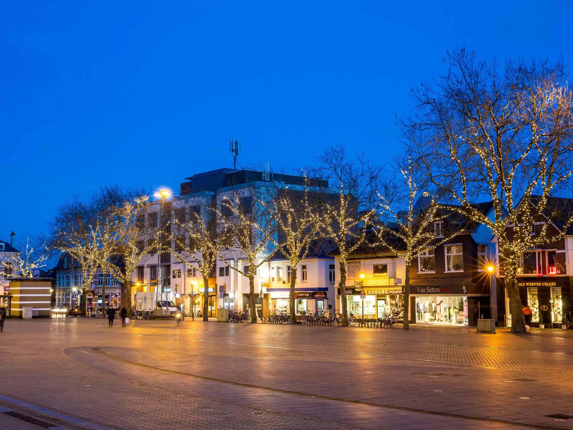Apeldoorn, city center, twilight, Full HD Desktop Wallpaper