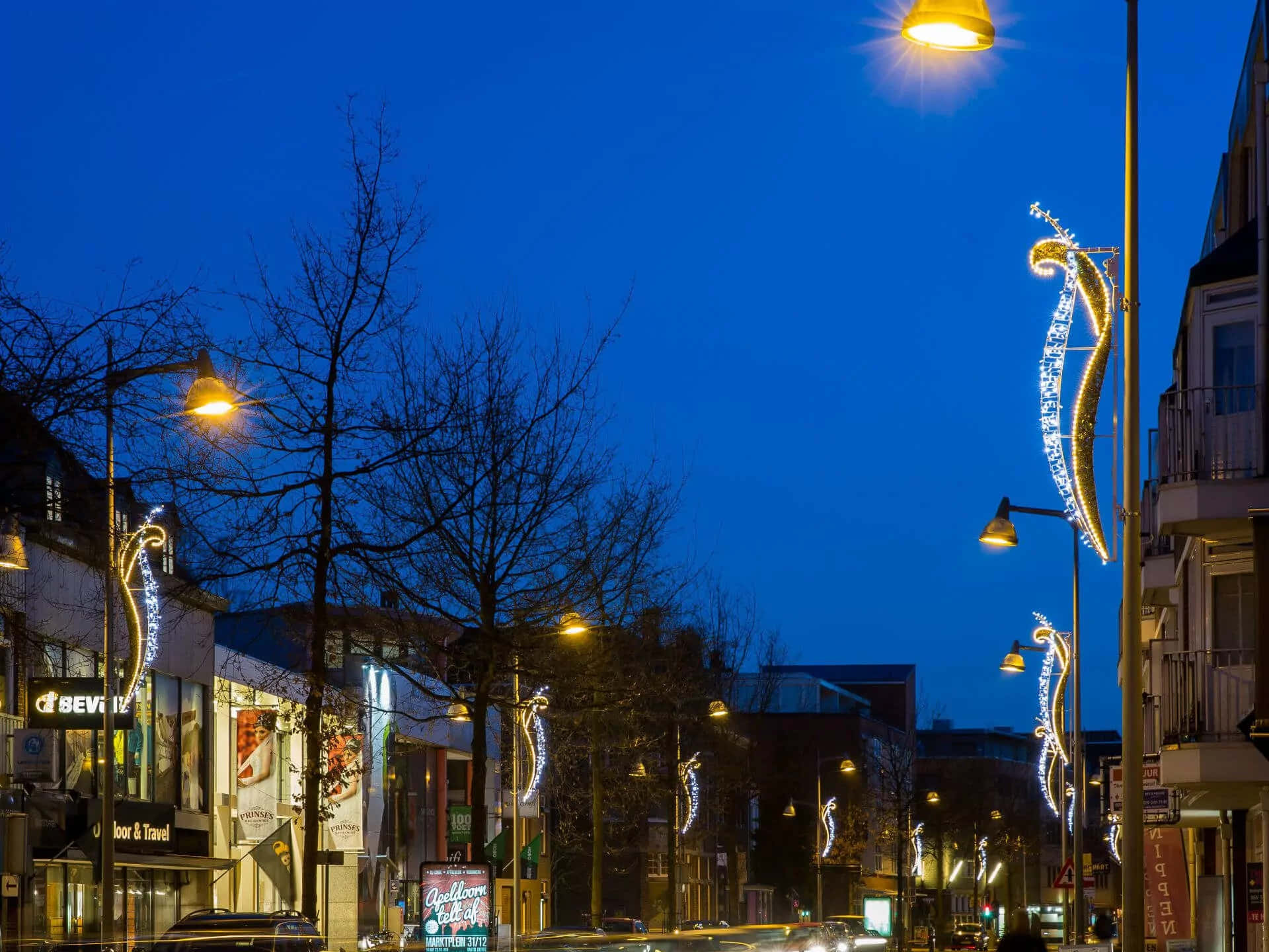 Apeldoorn, evening, street lights, Full HD Desktop Wallpaper