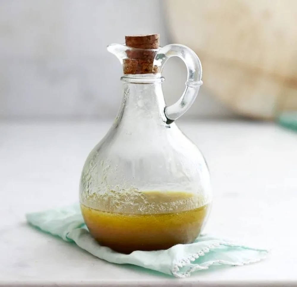 fermenting apple cider vinegar, clear glass cruet, cork stopper, SD Desktop Wallpaper