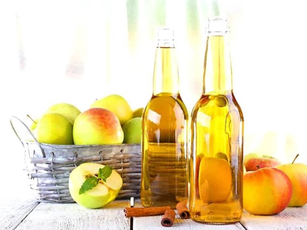 apple cider vinegar, glass bottles, golden apple cider, SD Desktop Wallpaper