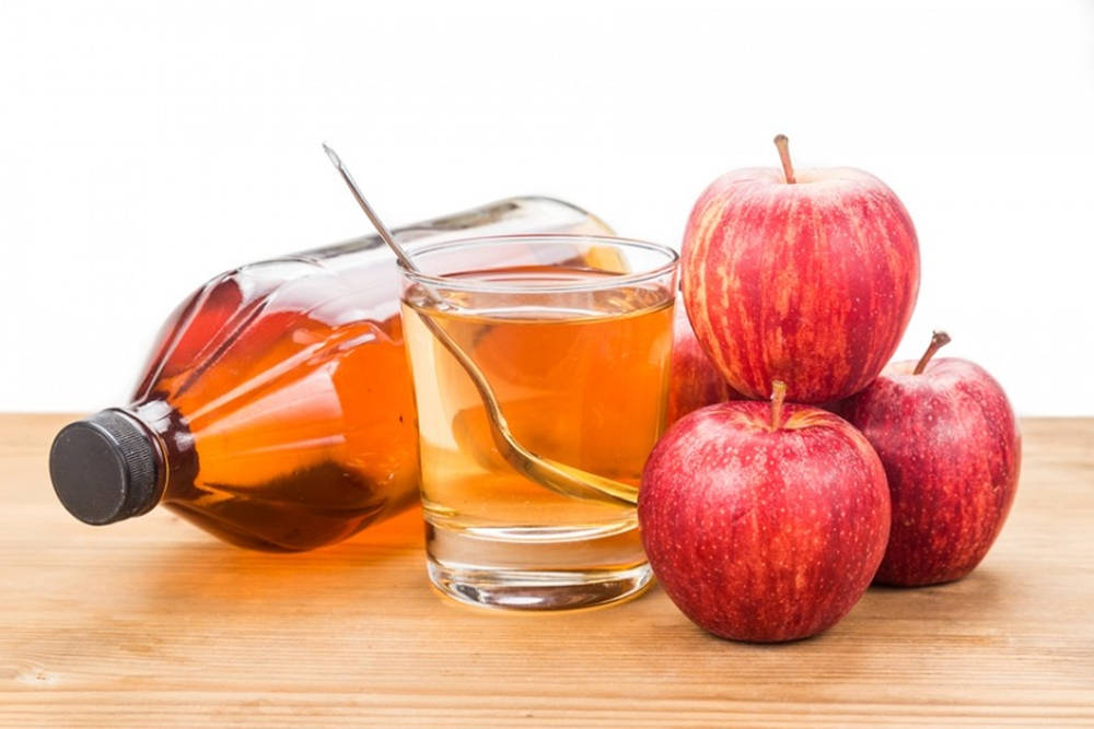 apple cider vinegar, fermented apple juice, amber liquid, SD Desktop Wallpaper