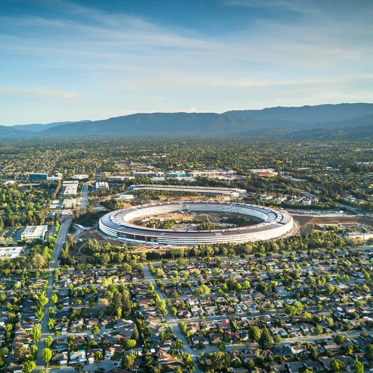 Apple Park, circular building, suburban homes, SD Desktop Wallpaper