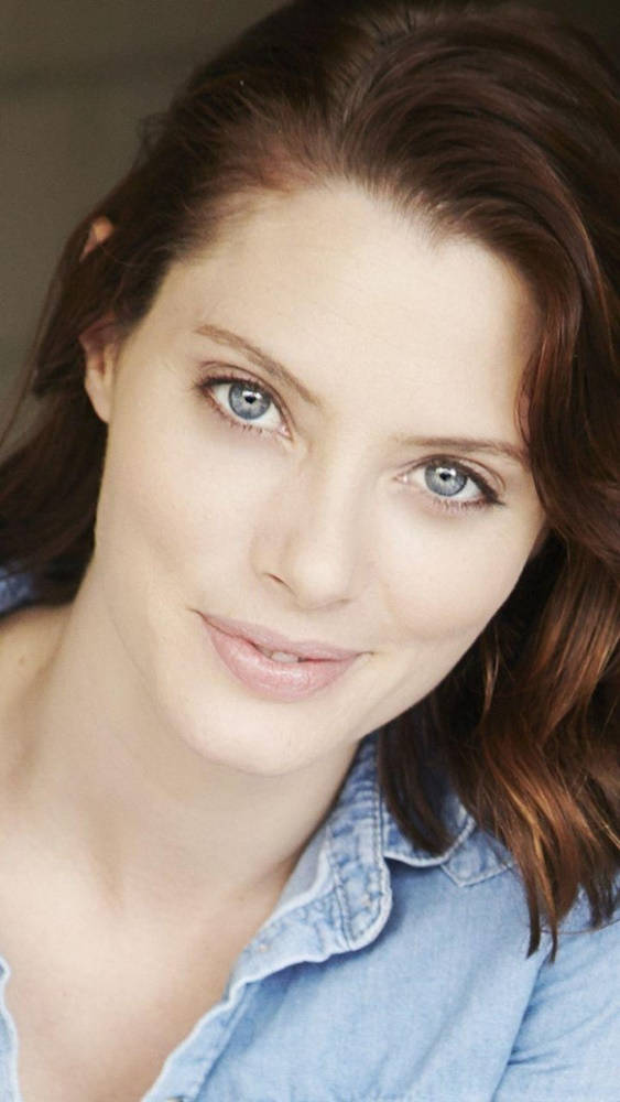 April Bowlby, glowing white skin, blue eyes, SD Phone Wallpaper