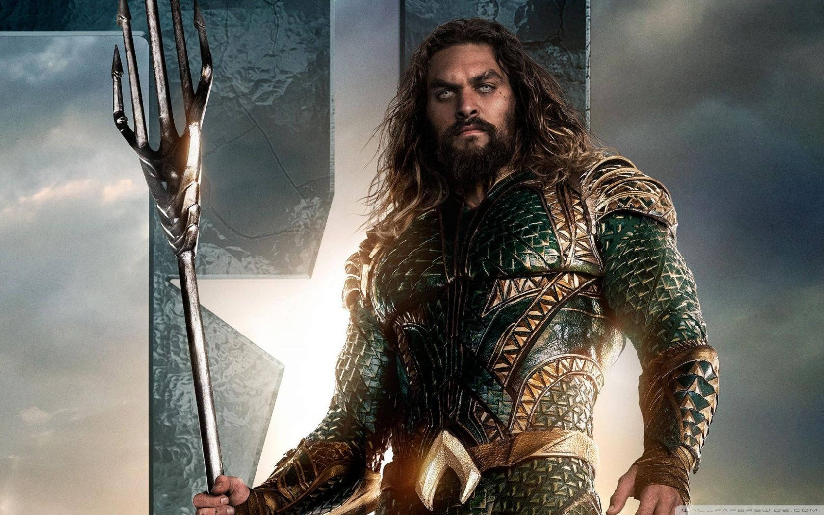 Aquaman, trident, ornate green and gold armor, HD Desktop Wallpaper