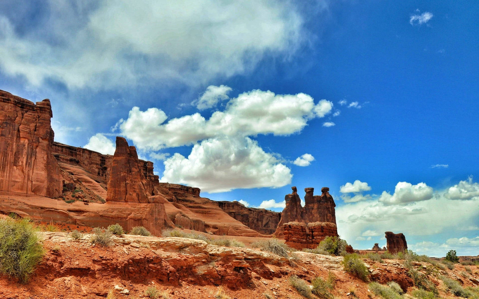 Arches National Park, red sandstone formations, bright blue sky, Full HD Desktop Wallpaper