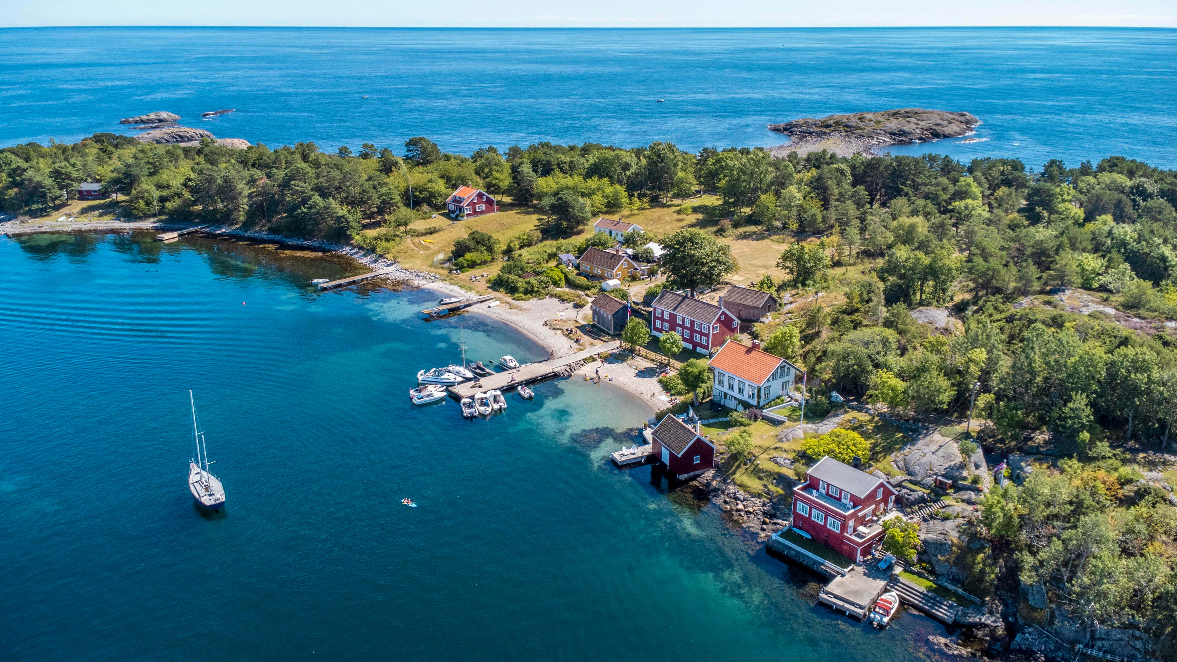 Arendal, coastal village, red houses, 4K Desktop Wallpaper