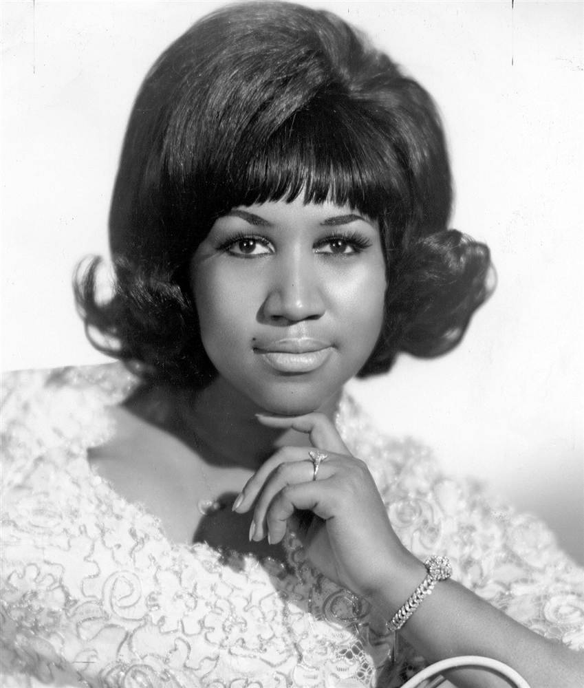 Aretha Franklin, 1968, bouffant hairstyle, SD Phone Wallpaper