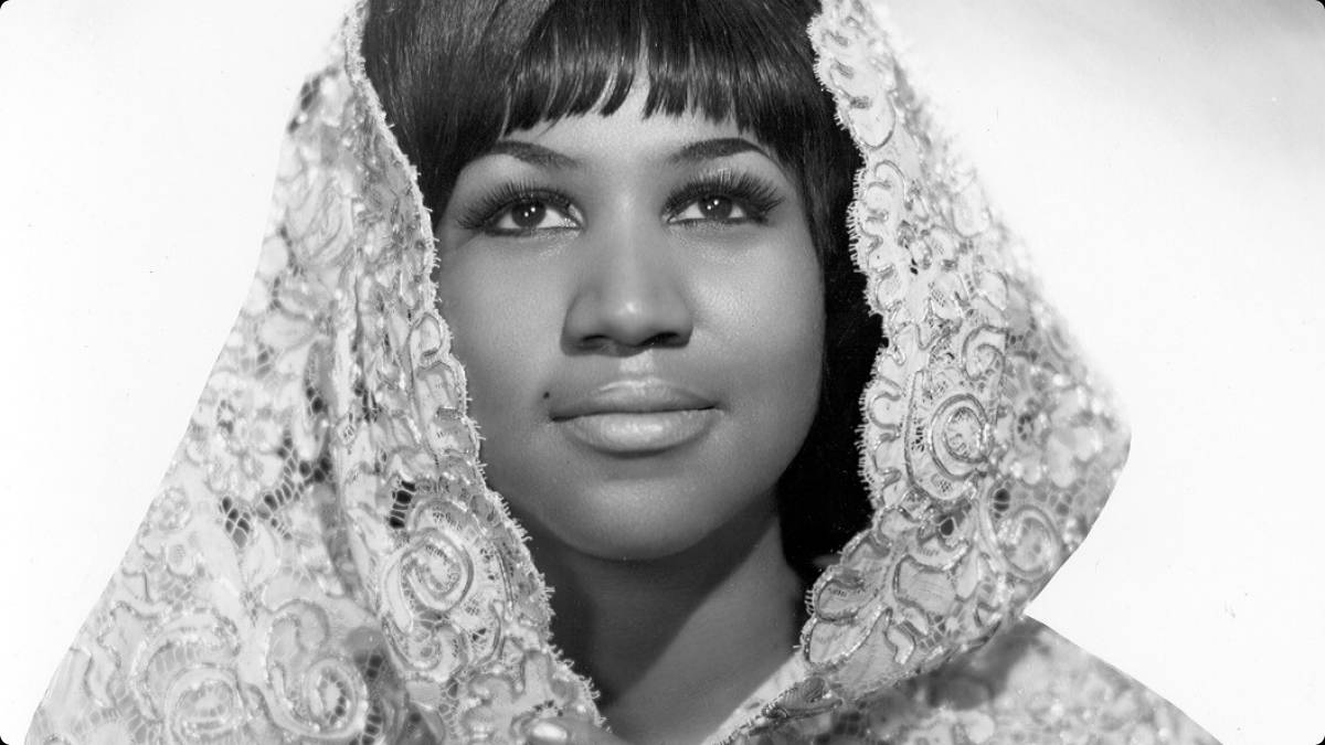 Aretha Franklin, lace veil, black and white portrait, SD Desktop Wallpaper