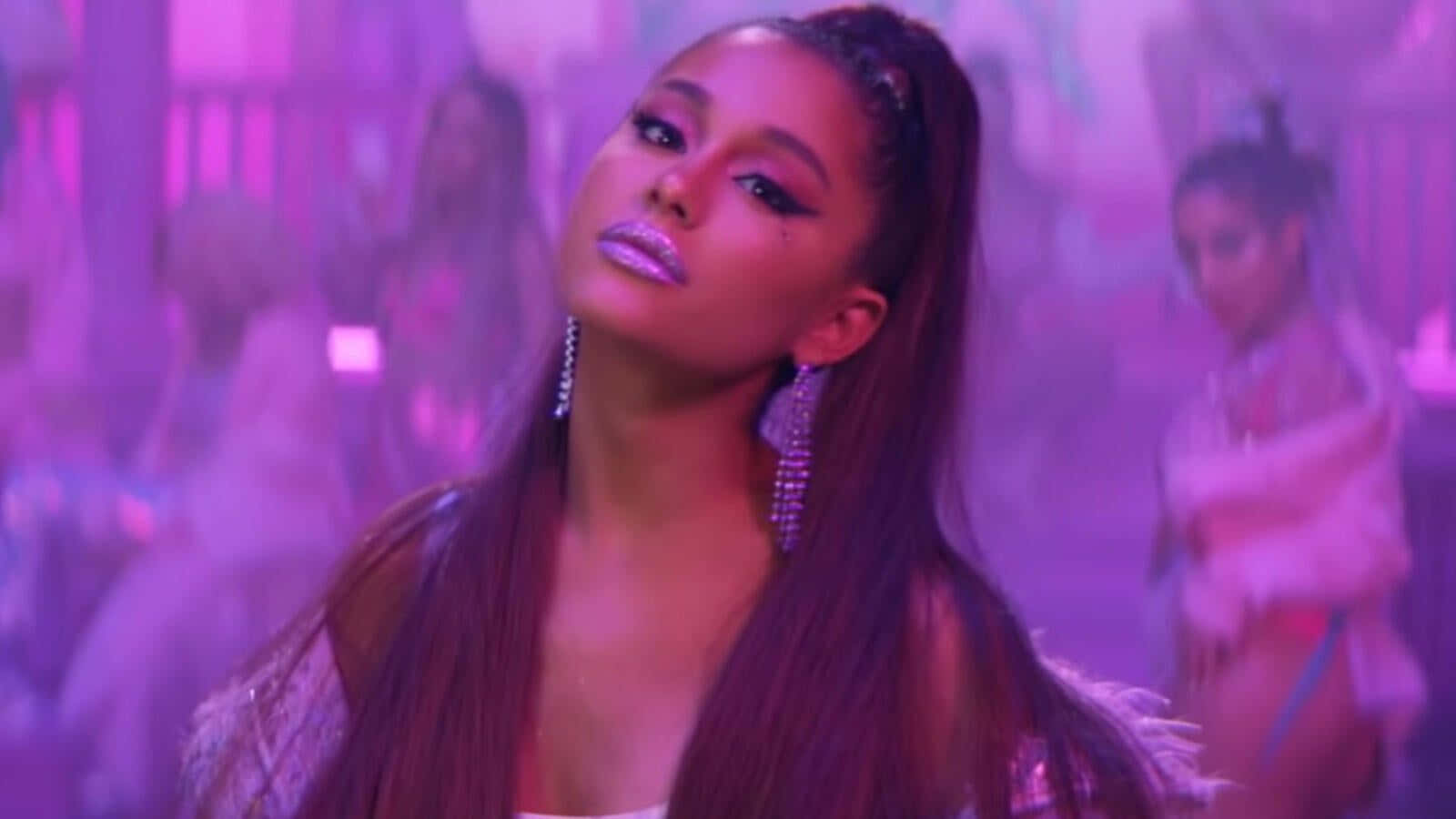 Ariana Grande, 7 Rings, glittery purple-lit scene, HD Desktop Wallpaper