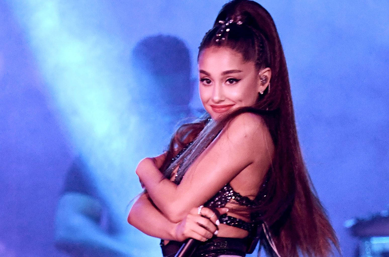 Ariana Grande, sparkling black outfit, blue stage lights, HD Desktop Wallpaper