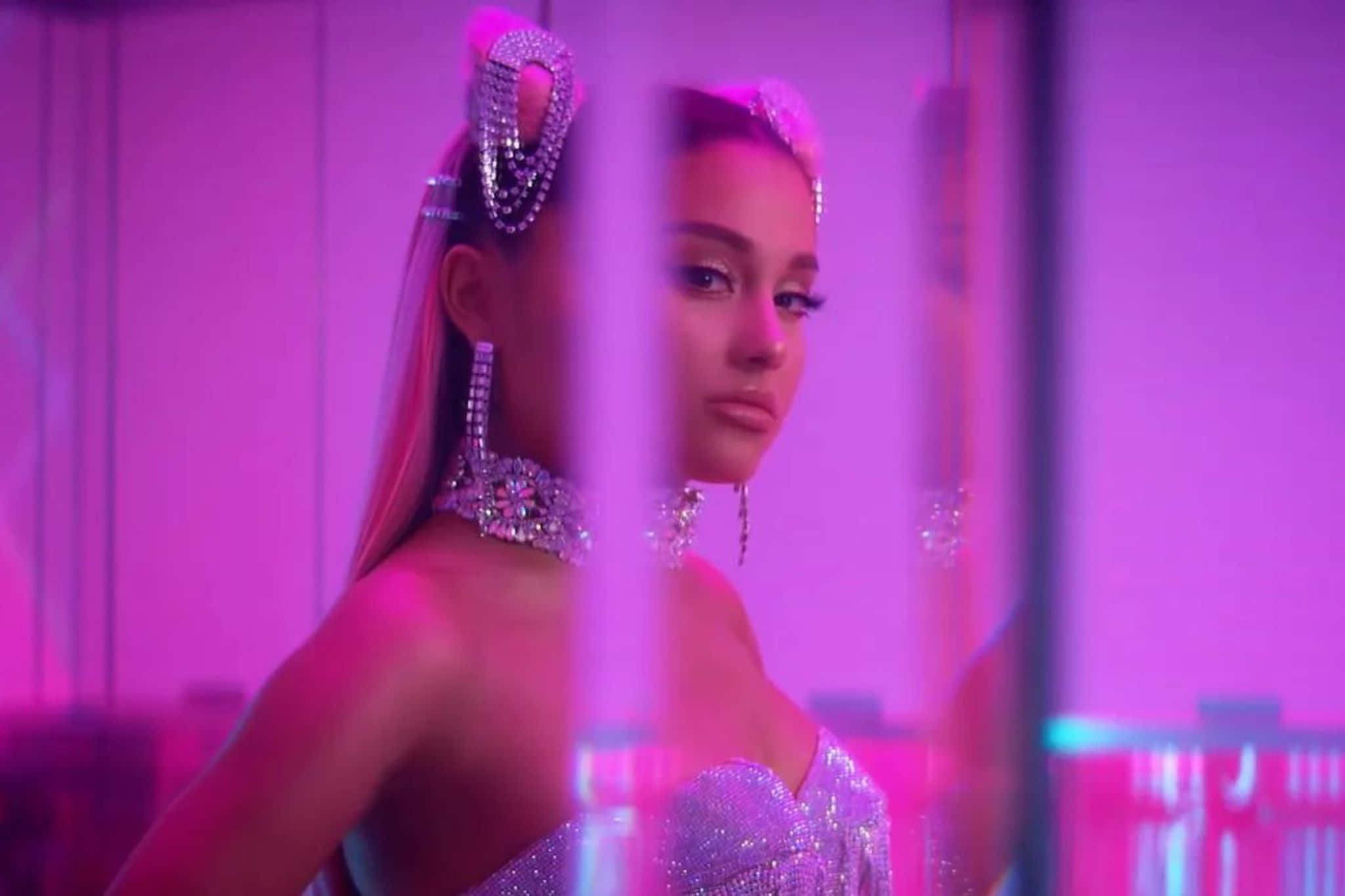 Ariana Grande, pink glare, sparkling silver outfit, Full HD Desktop Wallpaper