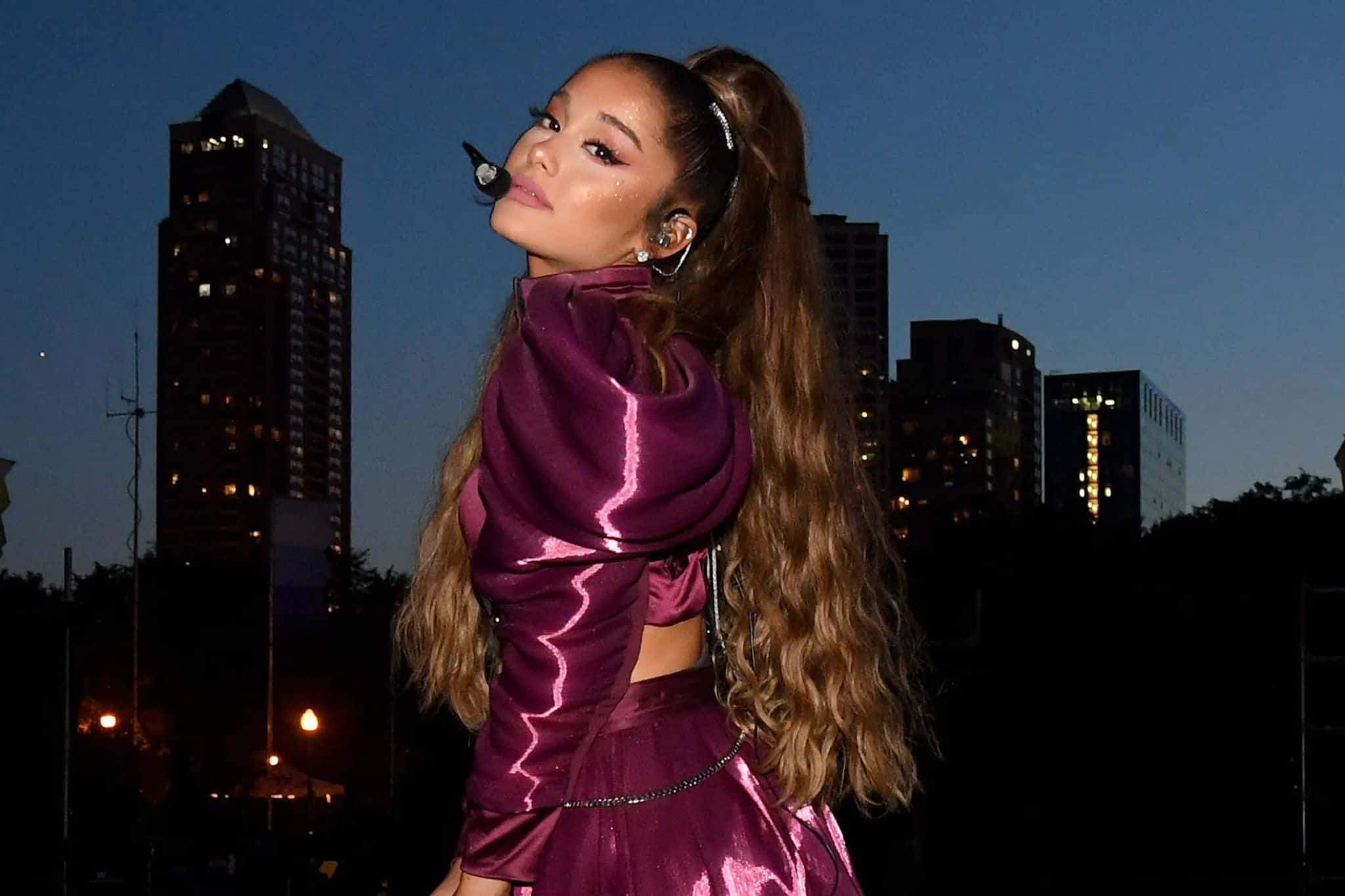 Ariana Grande, shimmering purple outfit, twilight city skyline, Full HD Desktop Wallpaper