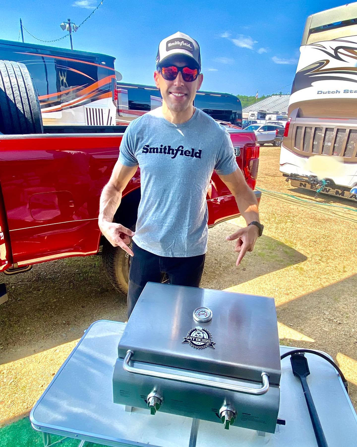 Aric Almirola, Smithfield shirt, Smithfield cap, HD Phone Wallpaper