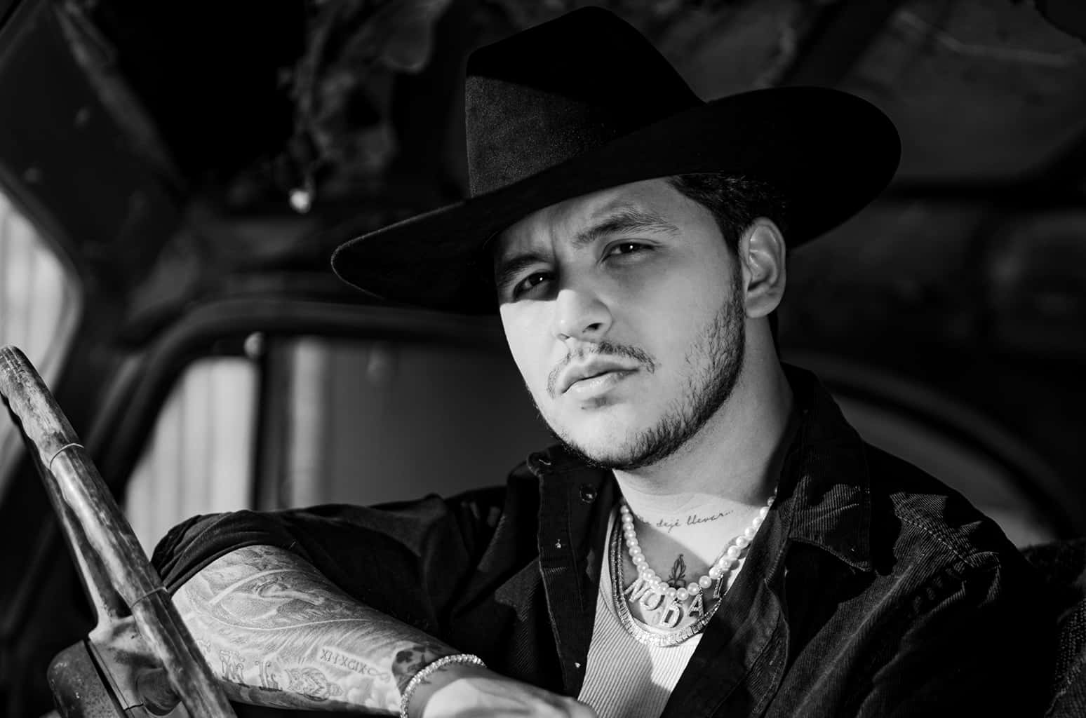 Ariel Camacho, black fedora, tattooed arm, HD Desktop Wallpaper