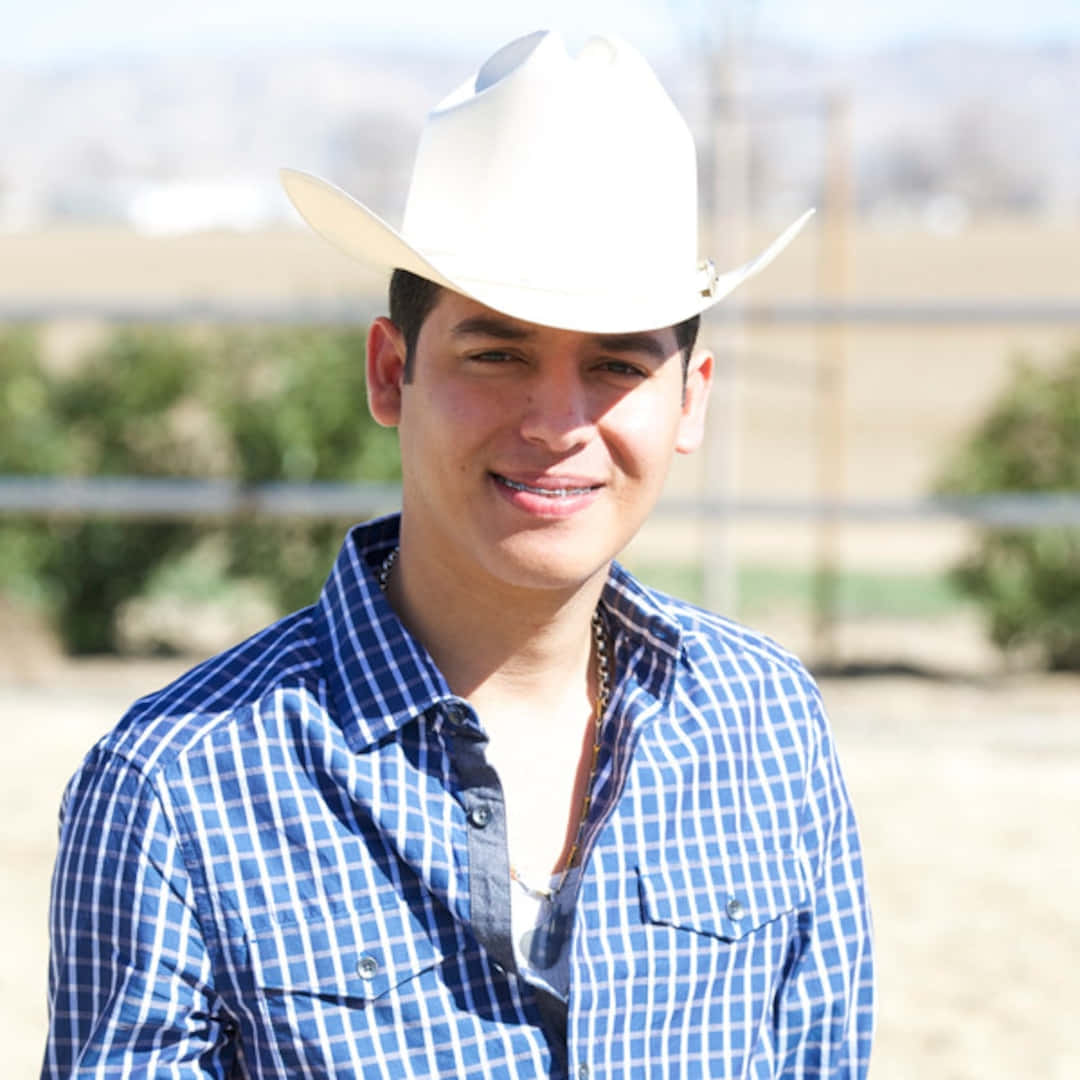 Ariel Camacho, white cowboy hat, blue plaid shirt, SD Desktop Wallpaper
