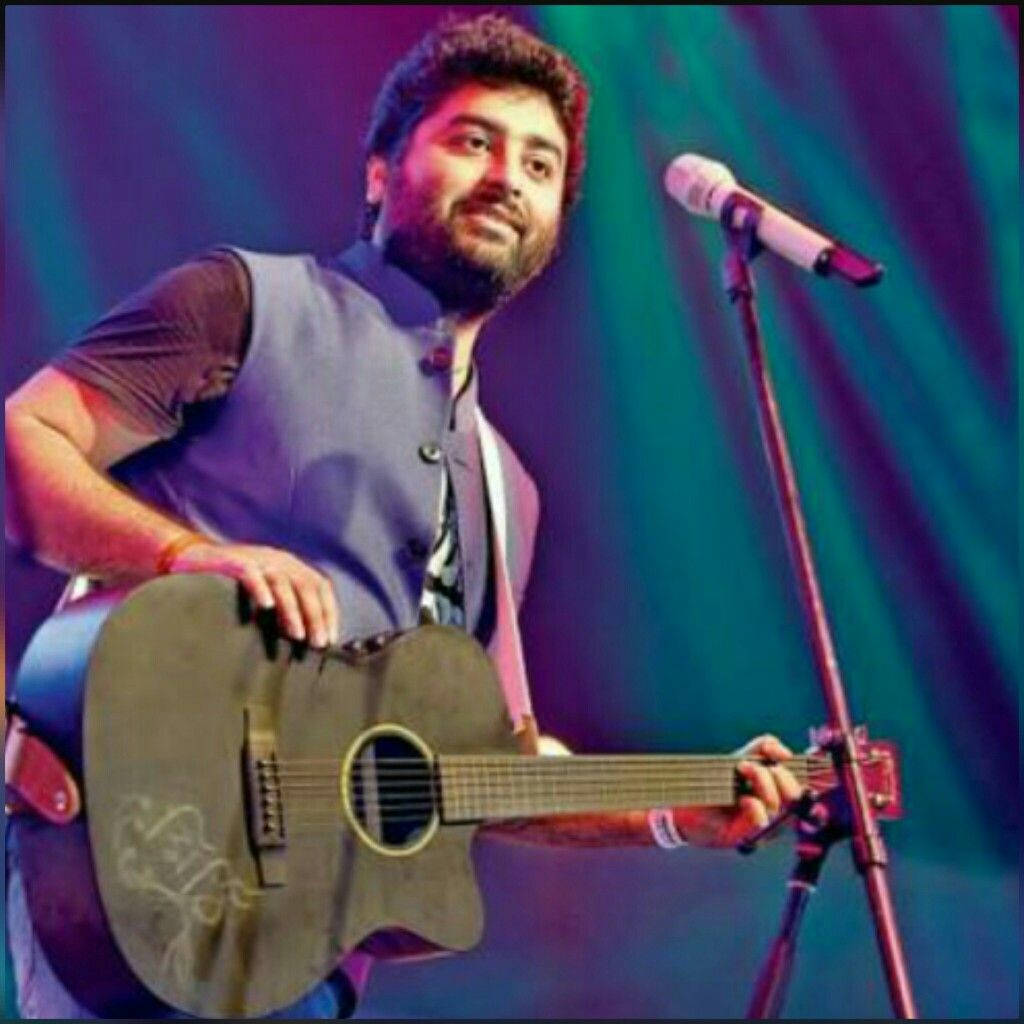 Arijit Singh, acoustic guitar, colorful stage, SD Desktop Wallpaper