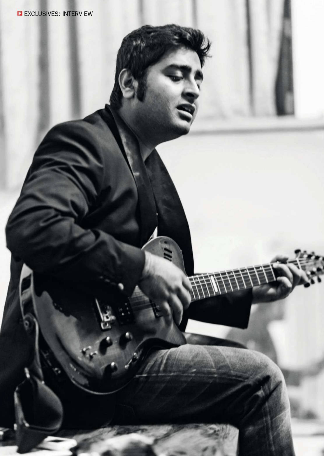 Arijit Singh, electric guitar, black and white photo, HD Phone Wallpaper