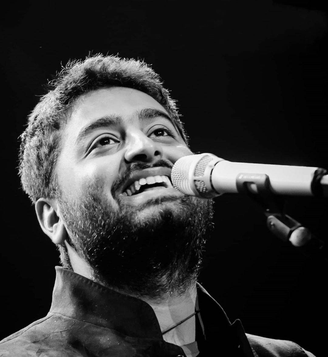 Arijit Singh, beard, microphone, SD Phone Wallpaper