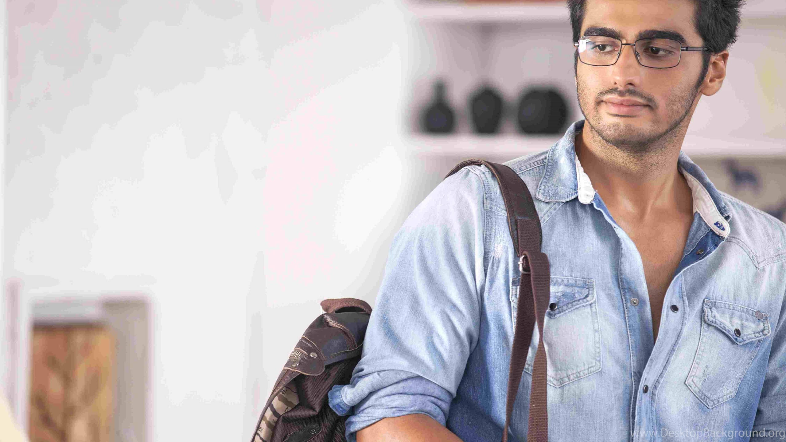Arjun Kapoor, glasses, denim shirt, 2K Desktop Wallpaper