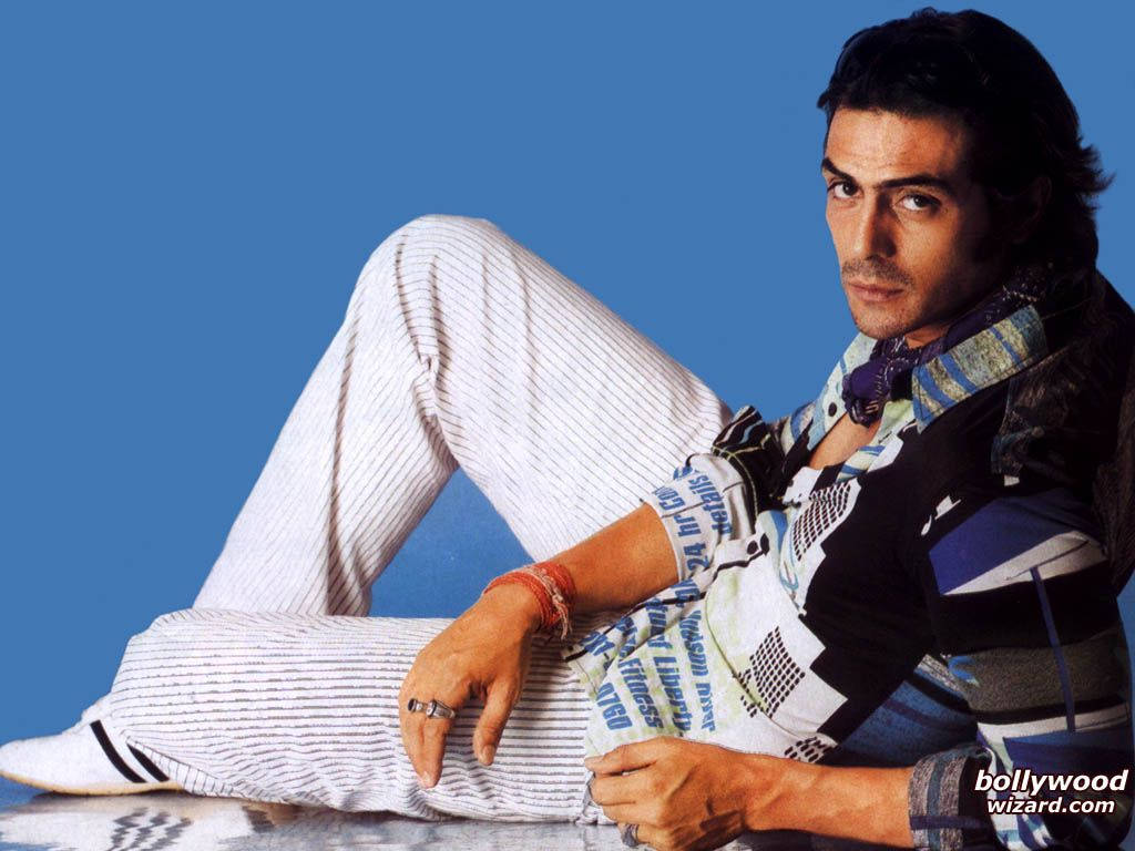 Arjun Rampal, striped pants, patterned shirt, SD Desktop Wallpaper