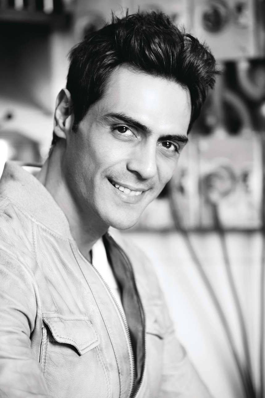 Arjun Rampal, black and white portrait, smiling, HD Phone Wallpaper