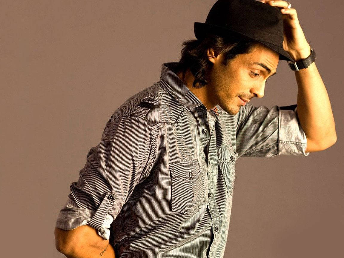 Arjun Rampal, fedora hat, striped shirt, SD Desktop Wallpaper